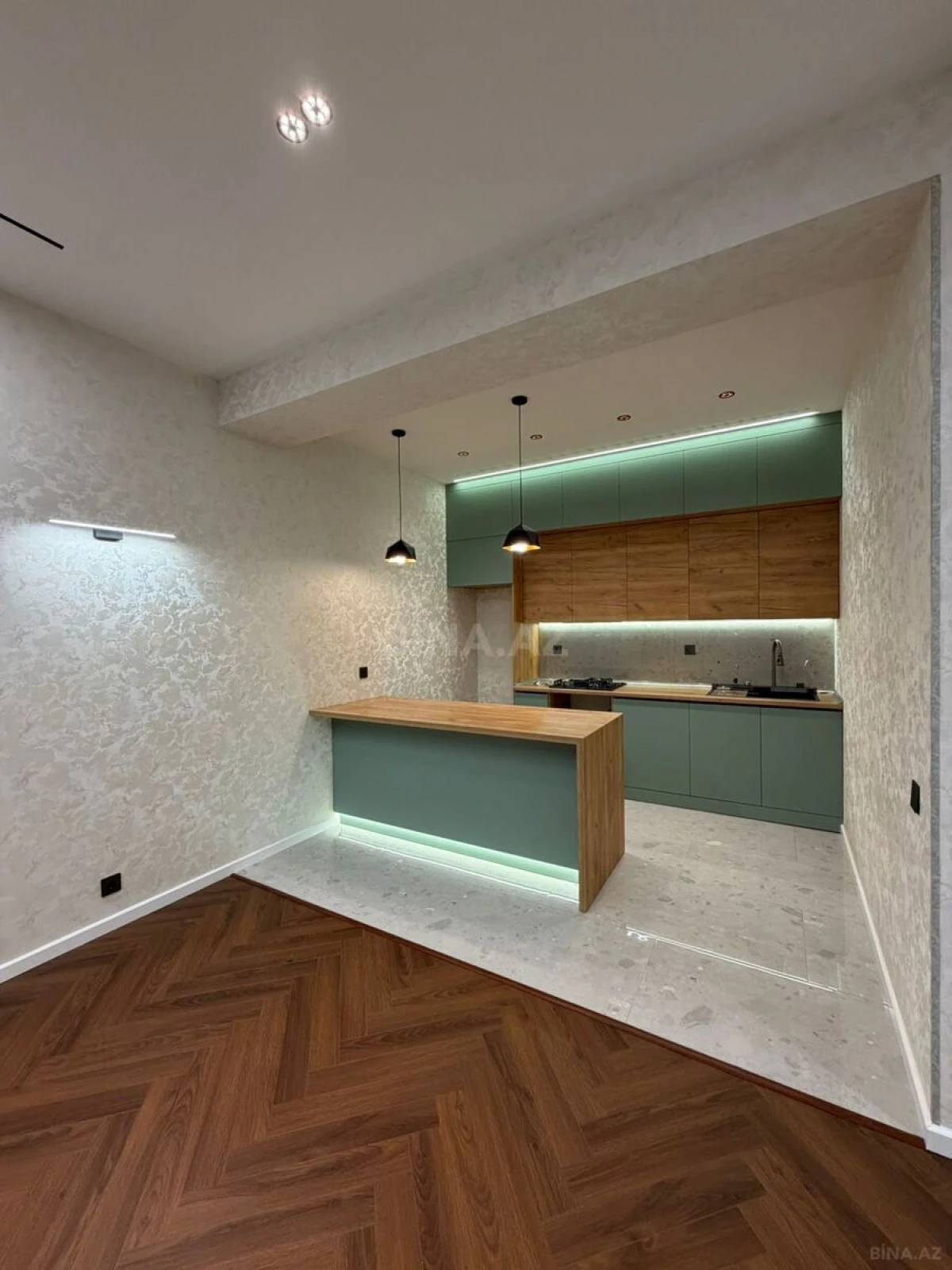 Satılır 3 otaqlı mənzil 97 m²