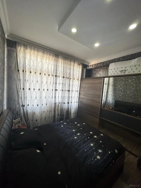 Satılır 2 otaqlı mənzil 87 m²