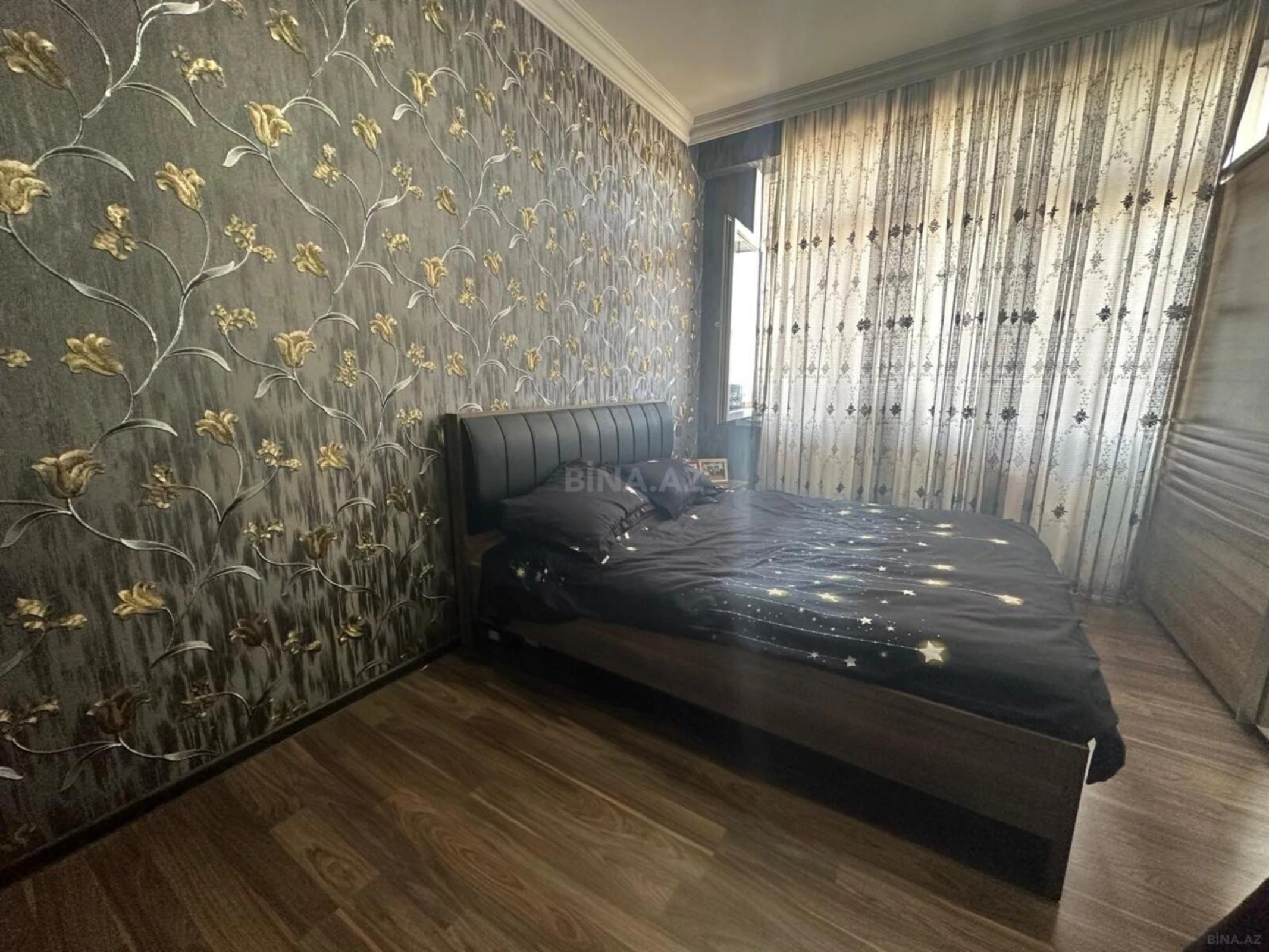 Satılır 2 otaqlı mənzil 87 m²