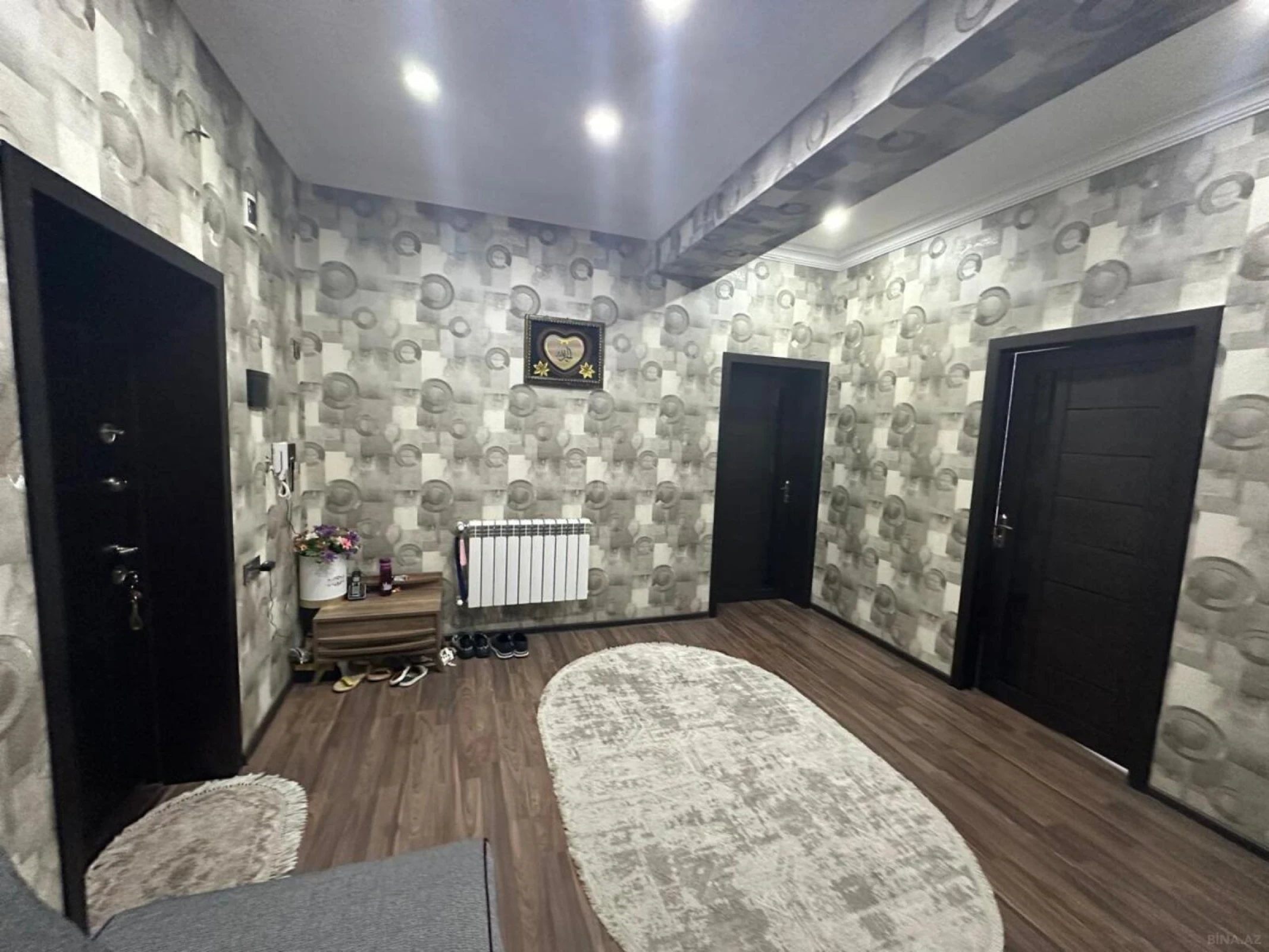 Satılır 2 otaqlı mənzil 87 m²