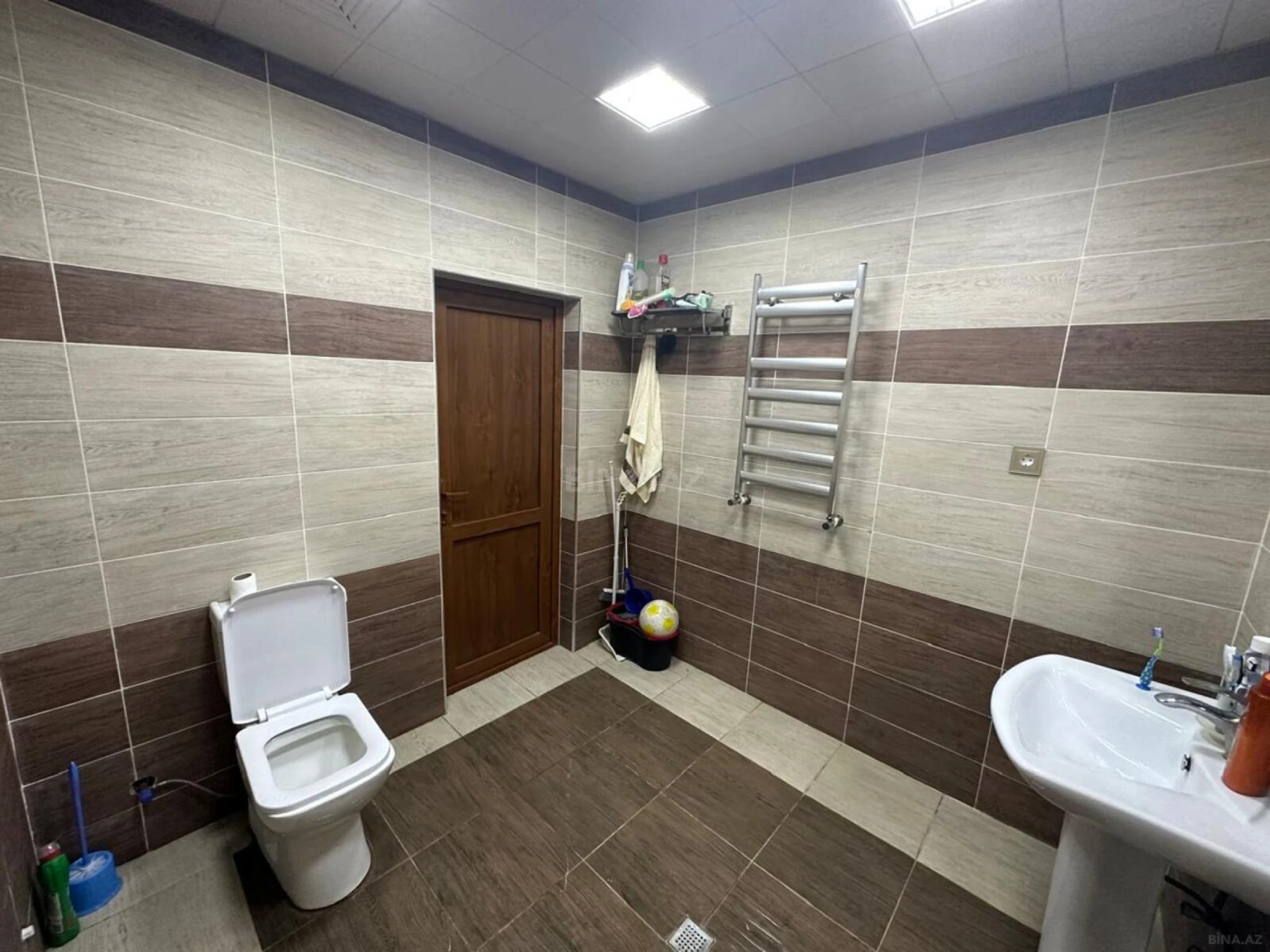 Satılır 2 otaqlı mənzil 87 m²