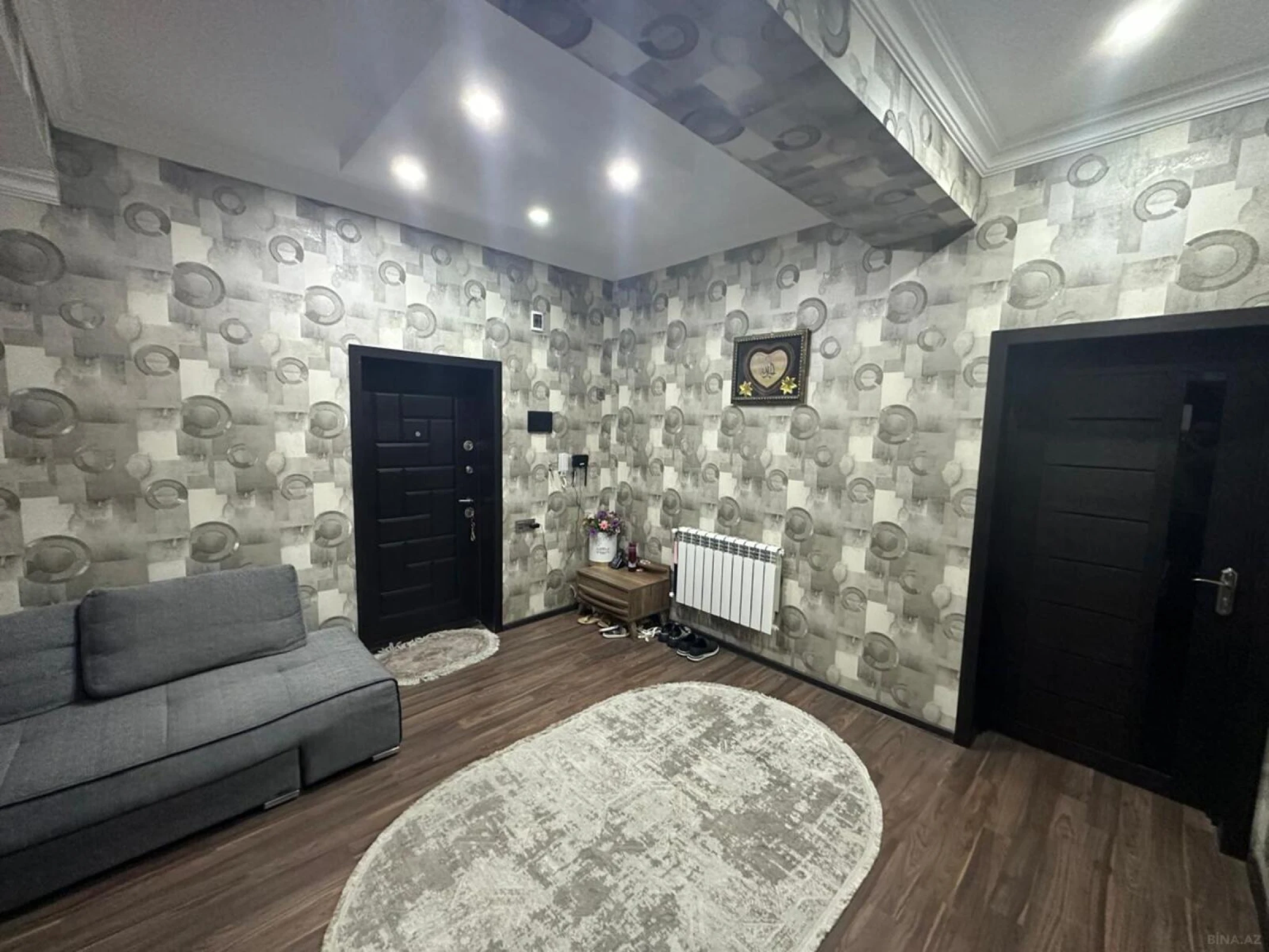 Satılır 2 otaqlı mənzil 87 m²