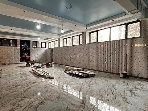 Kirayə verilir obyekt 256 m²