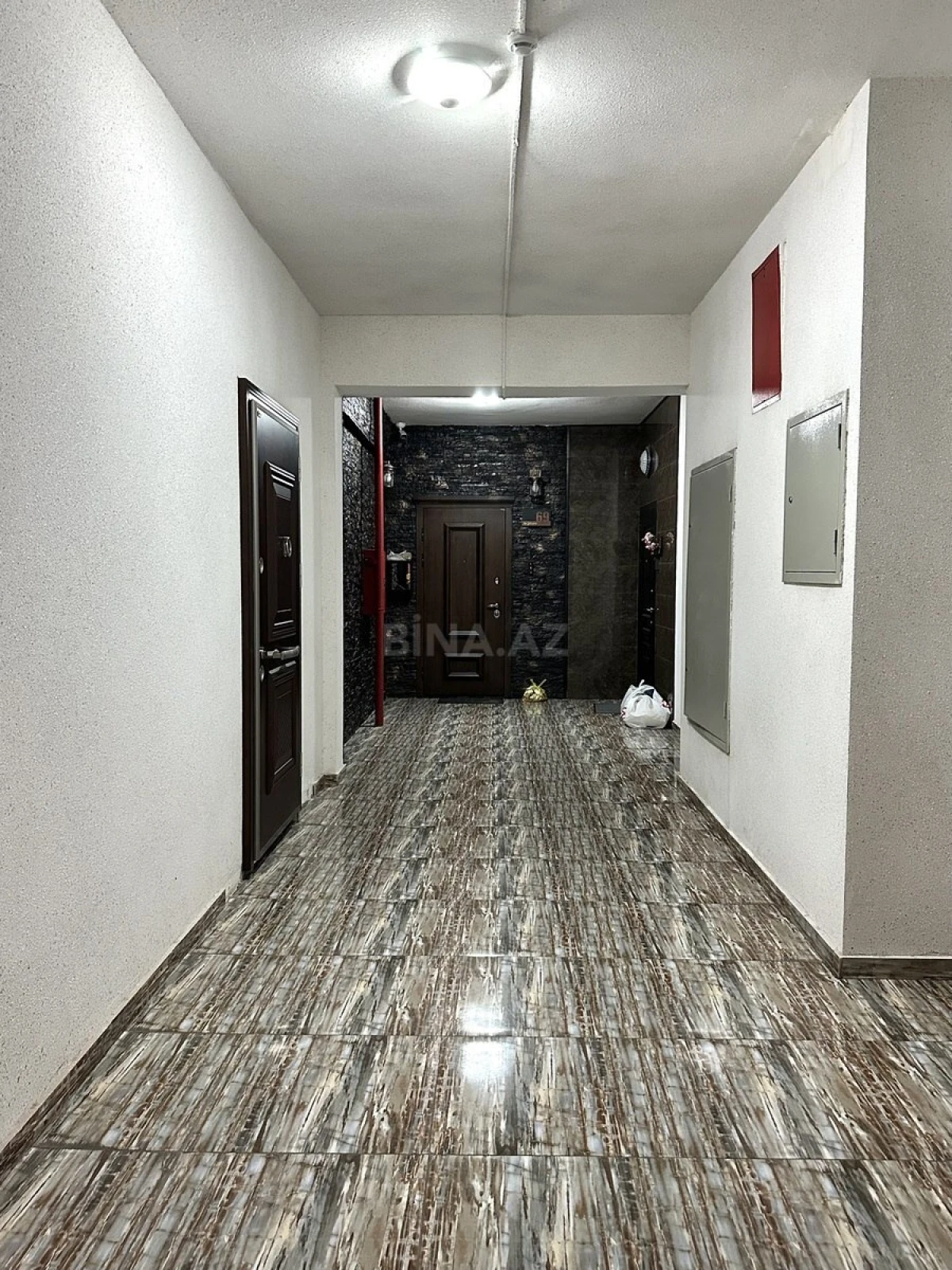 Satılır 3 otaqlı mənzil 105 m²