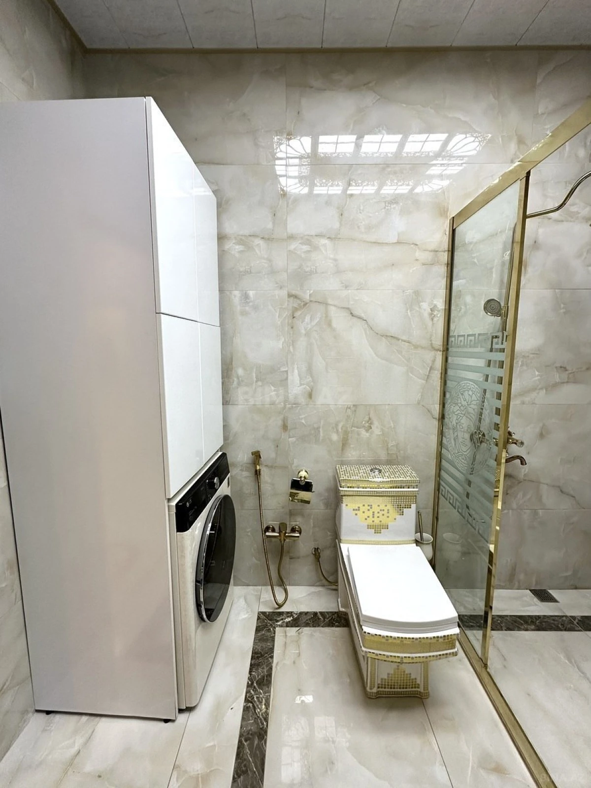 Satılır 3 otaqlı mənzil 105 m²