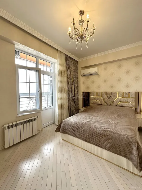 Satılır 3 otaqlı mənzil 105 m²