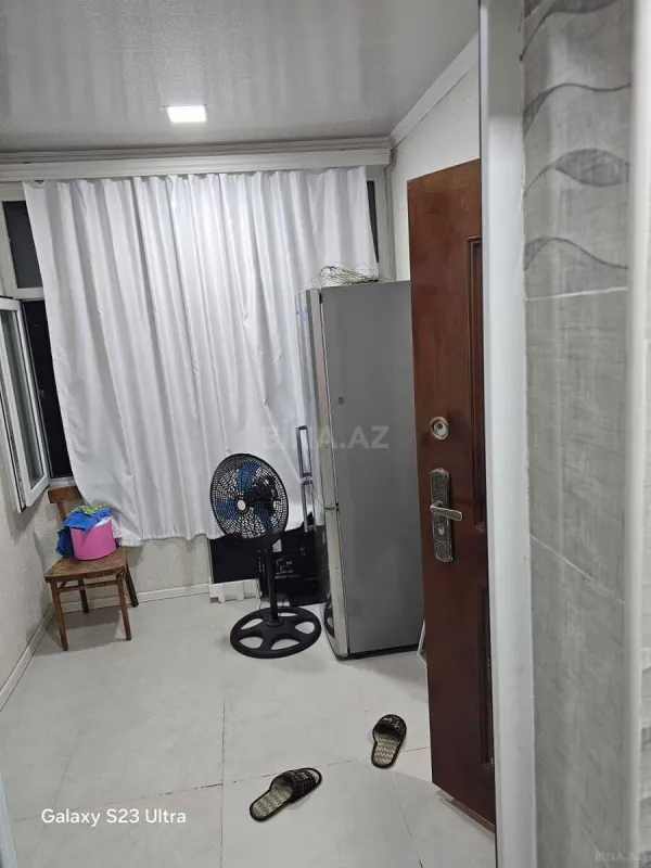 Satılır 5 otaqlı həyət evi 240 m²