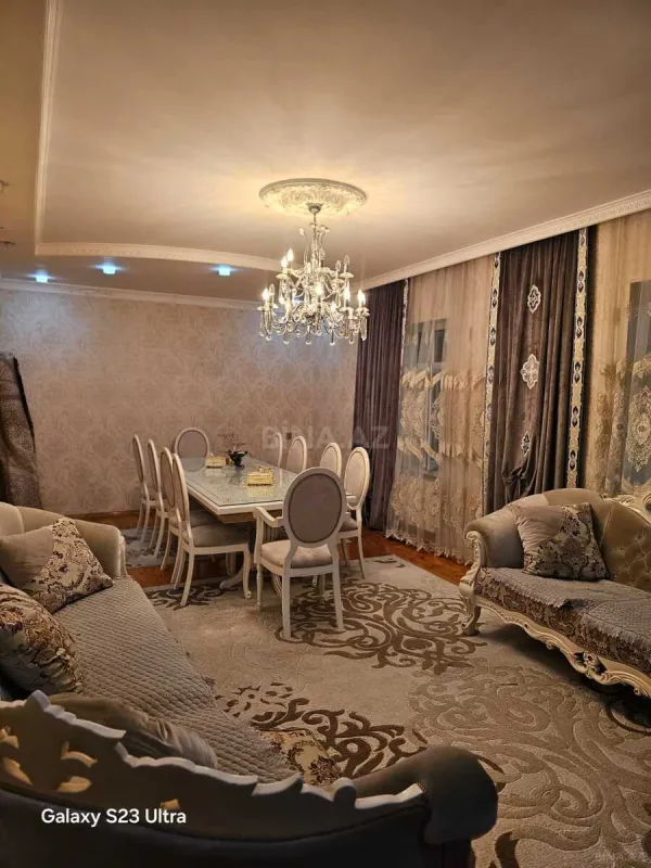 Satılır 5 otaqlı həyət evi 240 m²