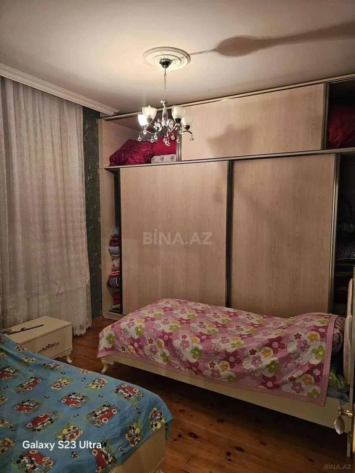 Satılır 5 otaqlı həyət evi 240 m²