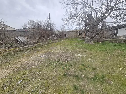 Satılır torpaq sahəsi 4 m²