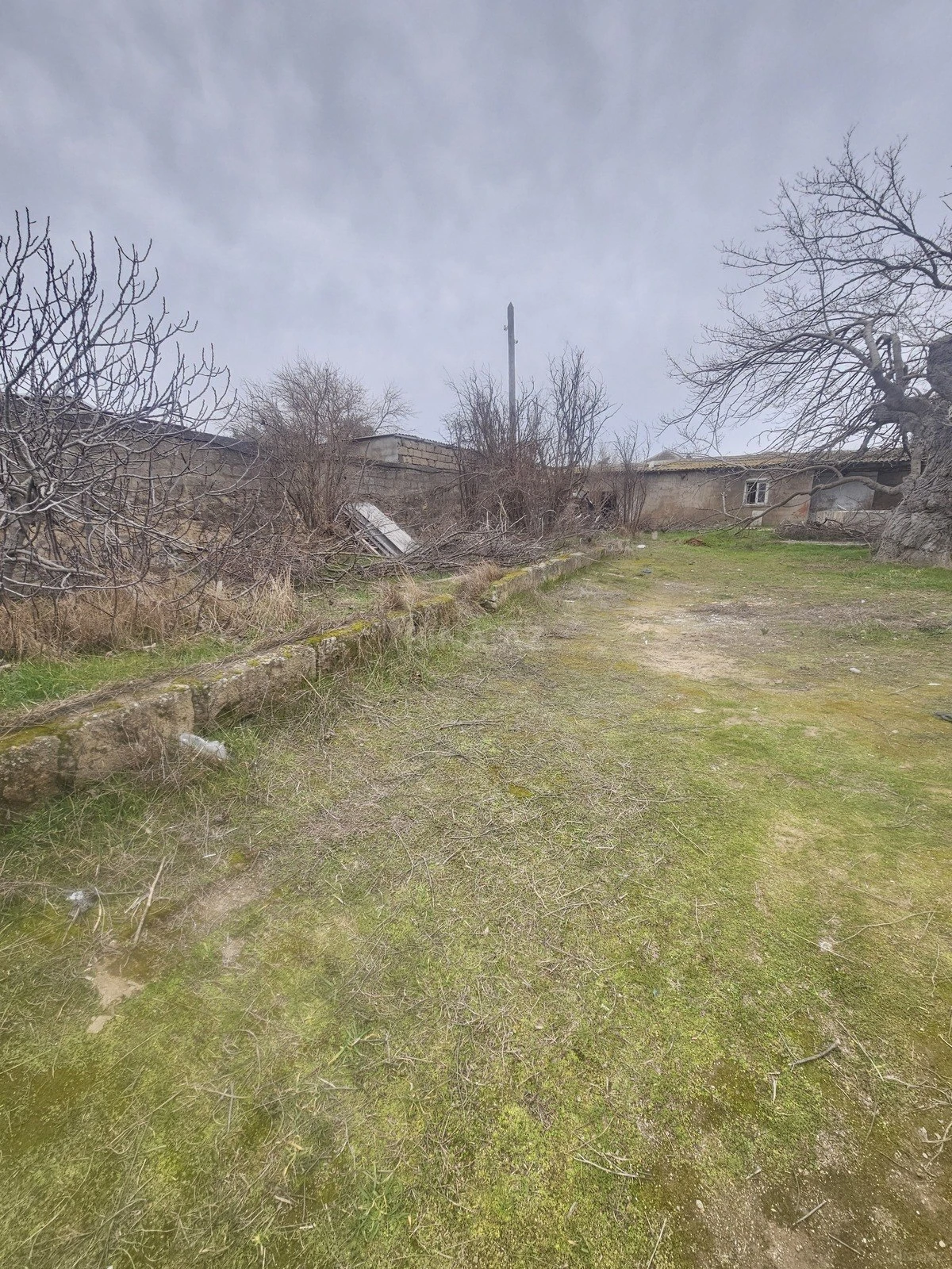 Satılır torpaq sahəsi 4 m²