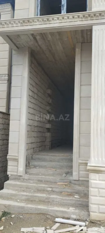 Satılır 9 otaqlı həyət evi 370 m²