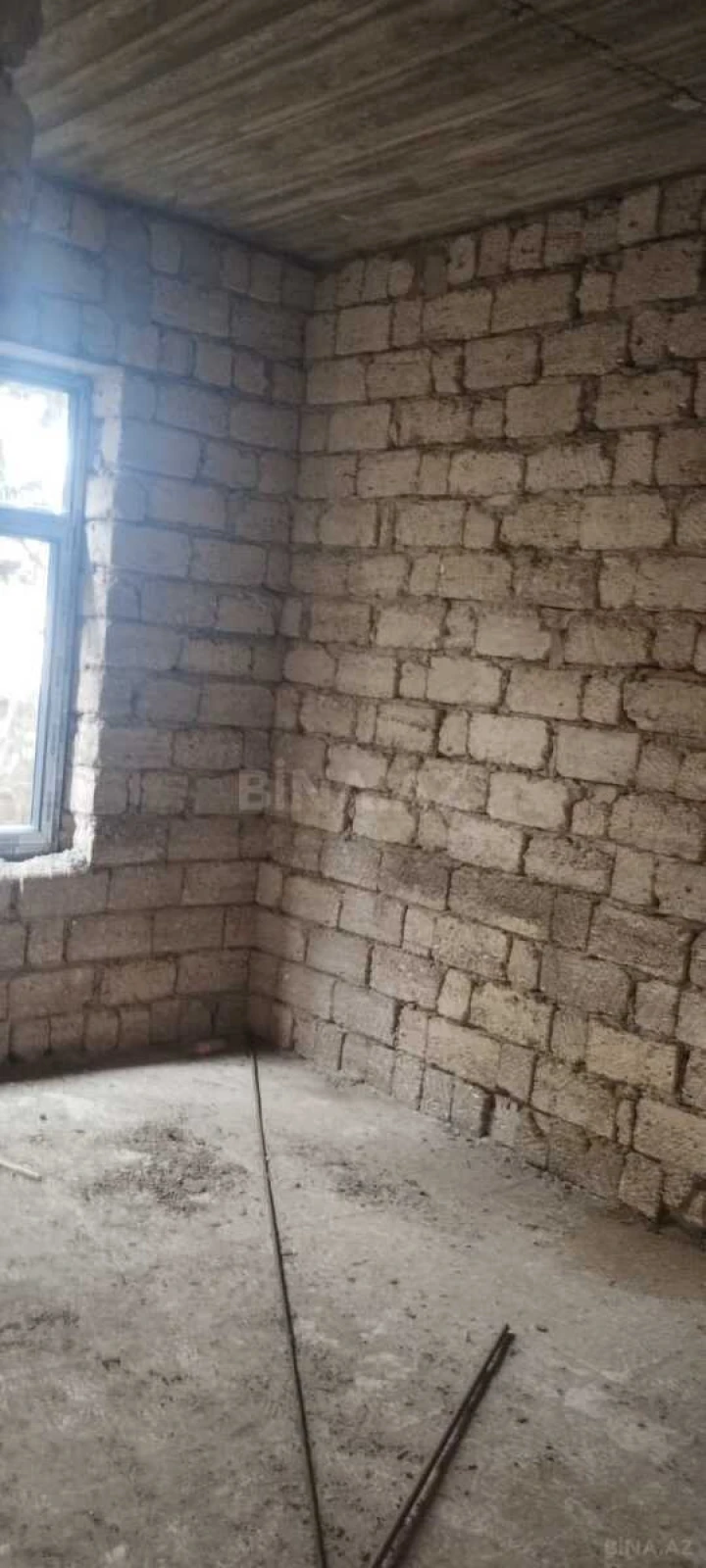 Satılır 9 otaqlı həyət evi 370 m²