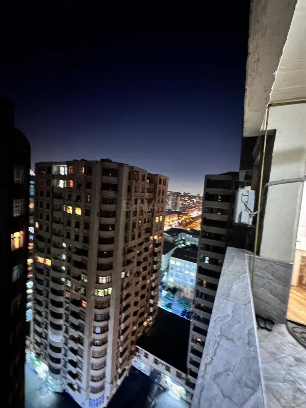 Satılır 3 otaqlı mənzil 94 m²