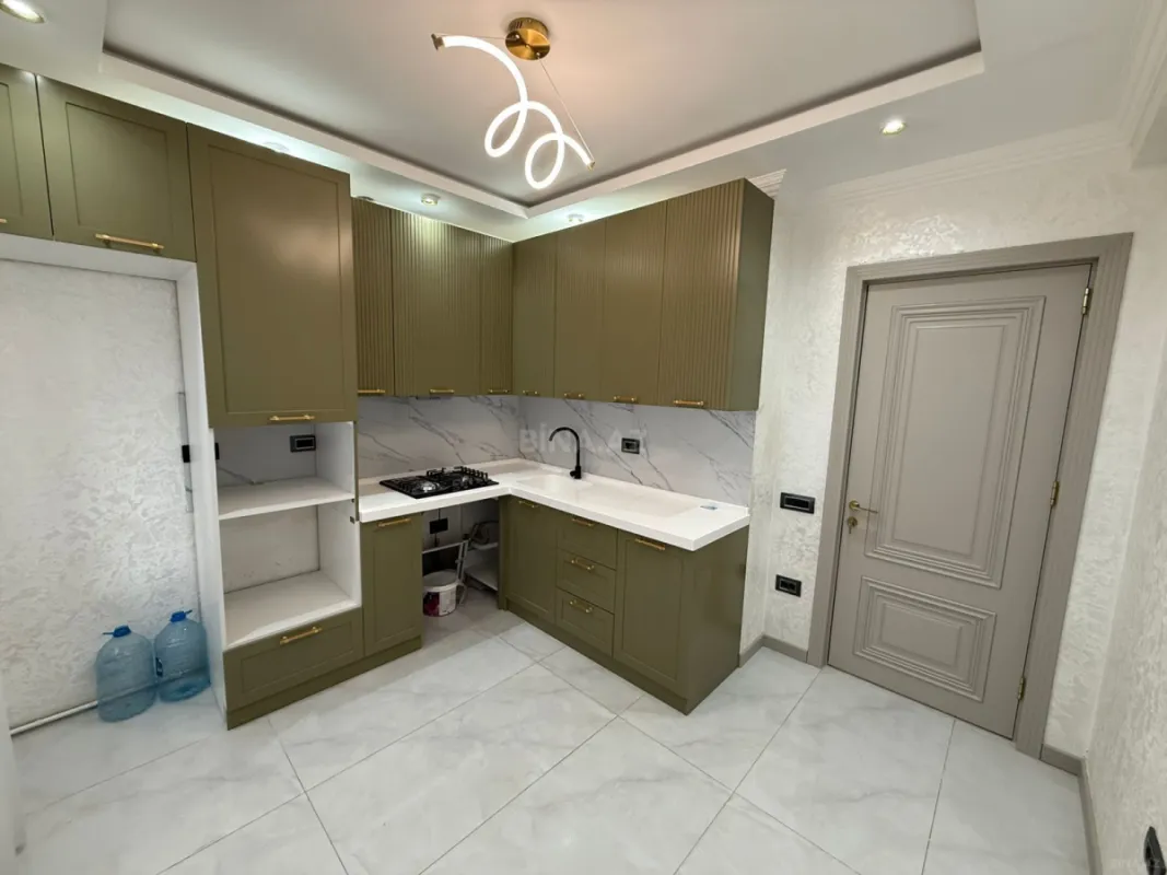 Satılır 3 otaqlı mənzil 110 m²