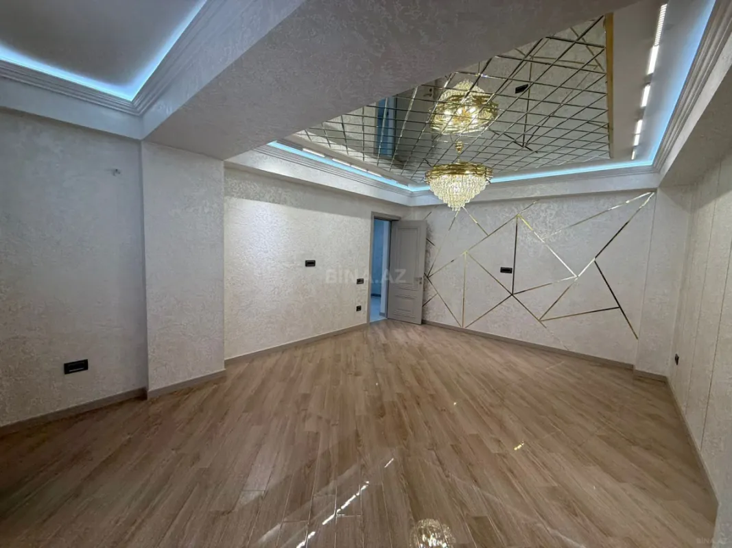 Satılır 3 otaqlı mənzil 110 m²
