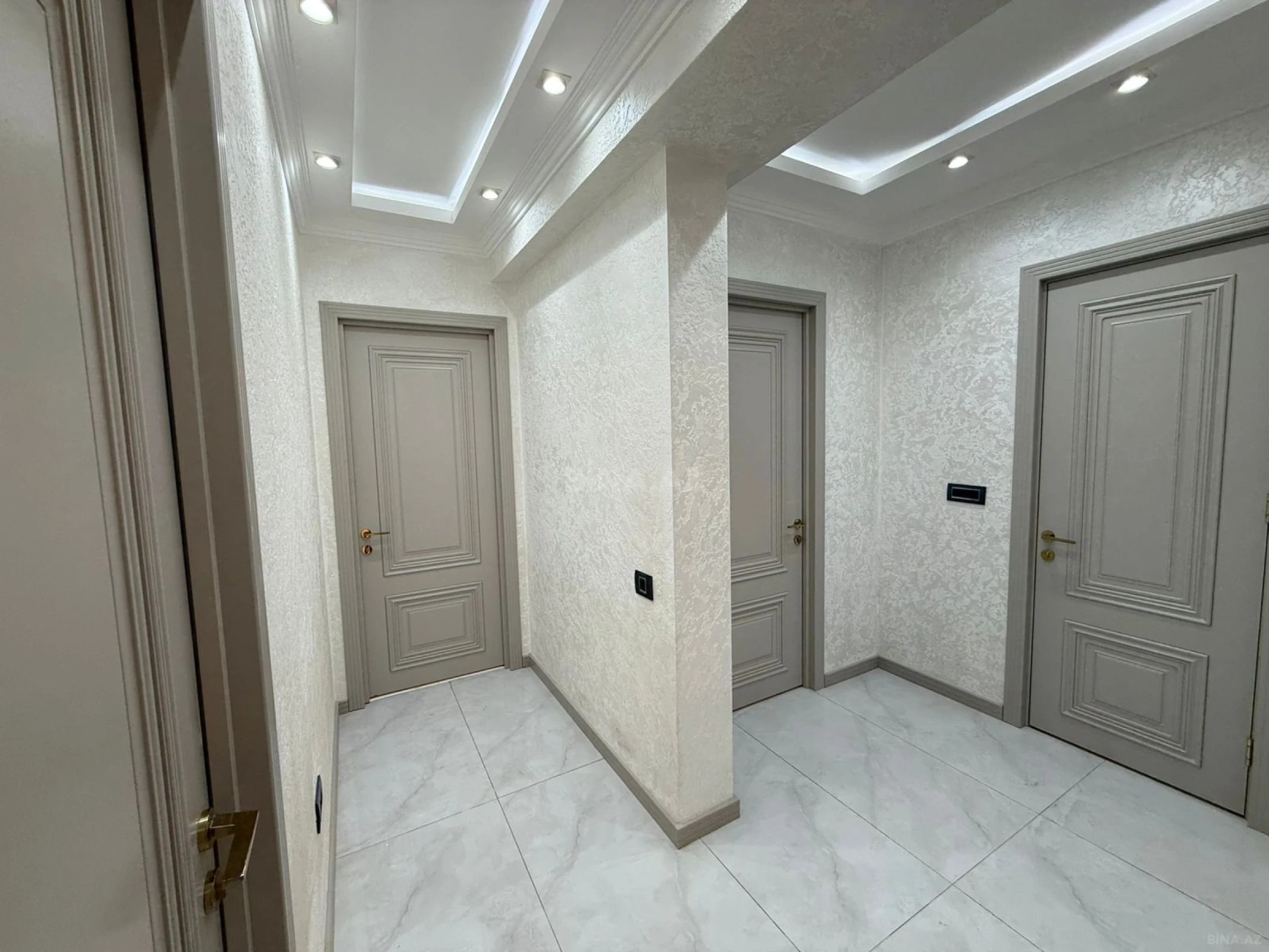 Satılır 3 otaqlı mənzil 110 m²