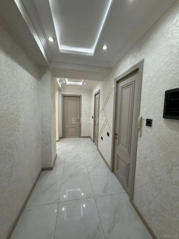 Satılır 3 otaqlı mənzil 110 m²