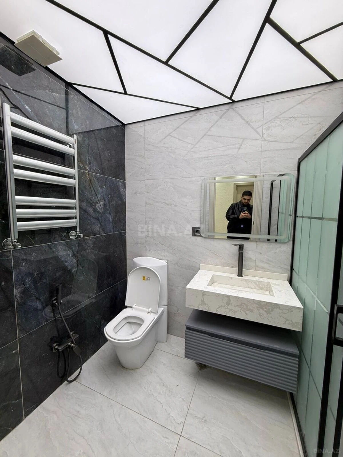 Satılır 3 otaqlı mənzil 110 m²