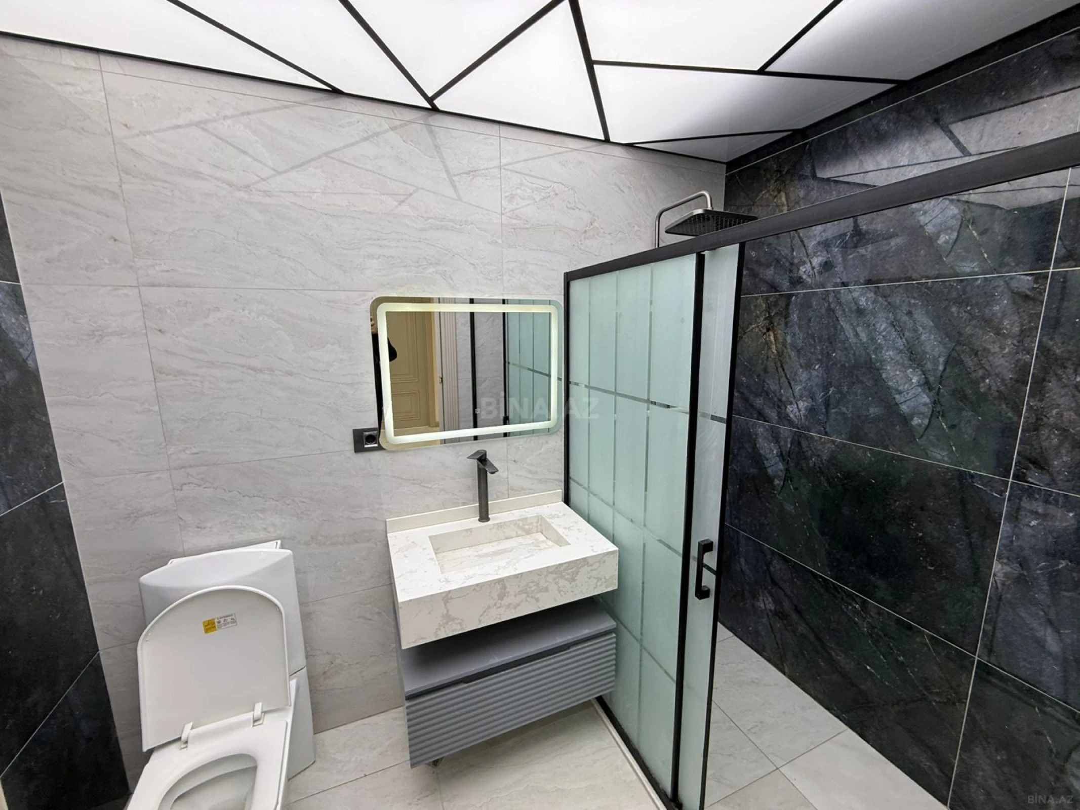 Satılır 3 otaqlı mənzil 110 m²