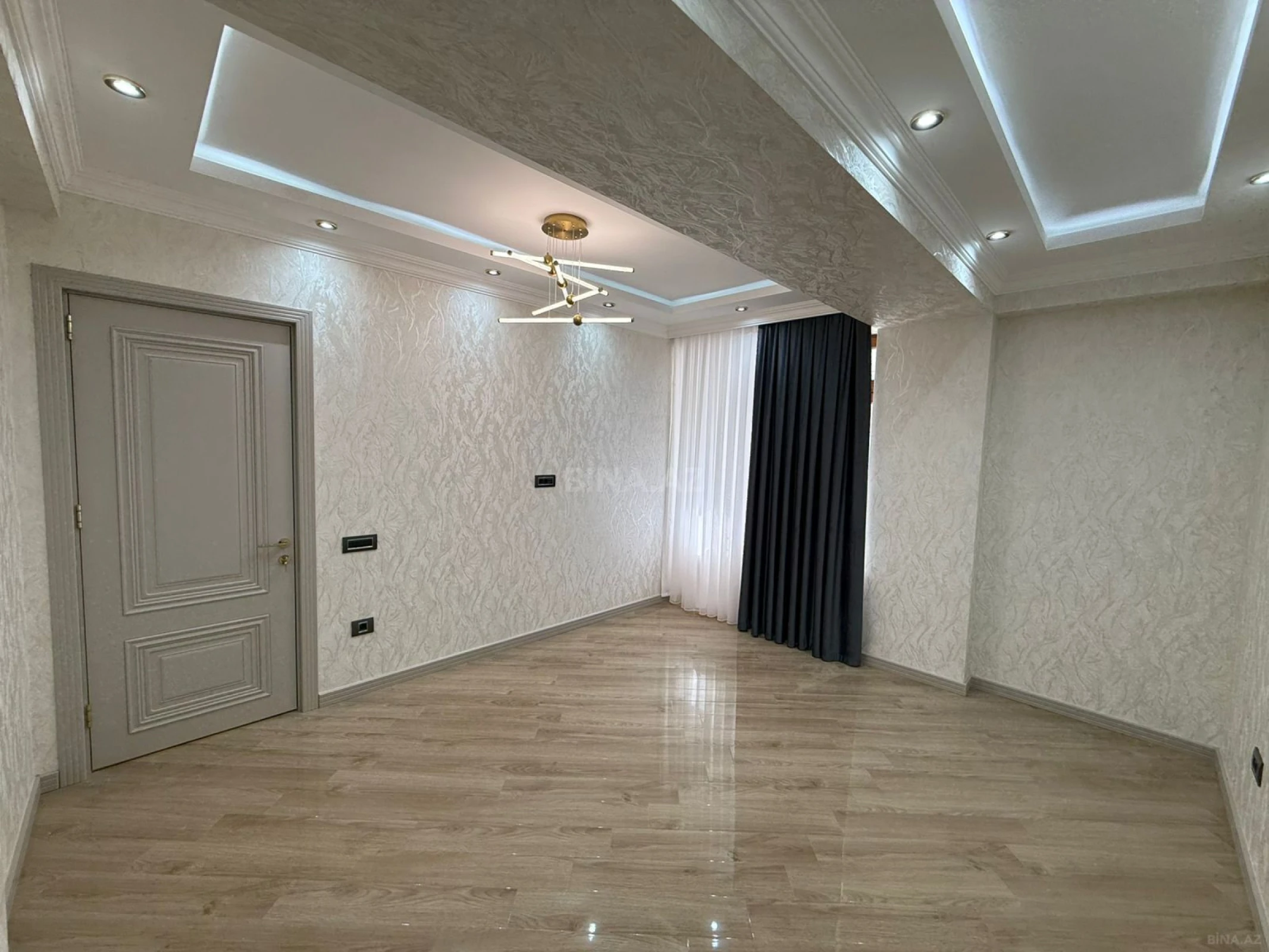 Satılır 3 otaqlı mənzil 110 m²