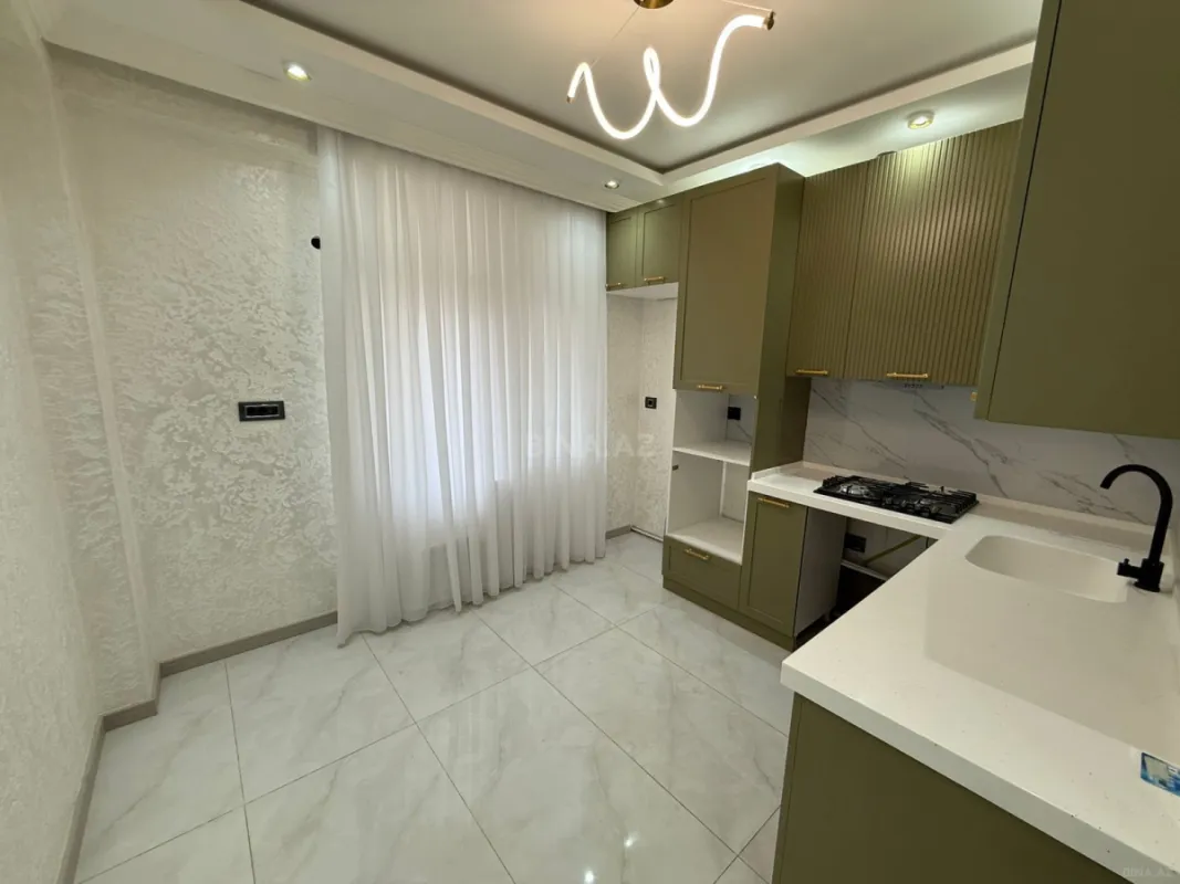 Satılır 3 otaqlı mənzil 110 m²