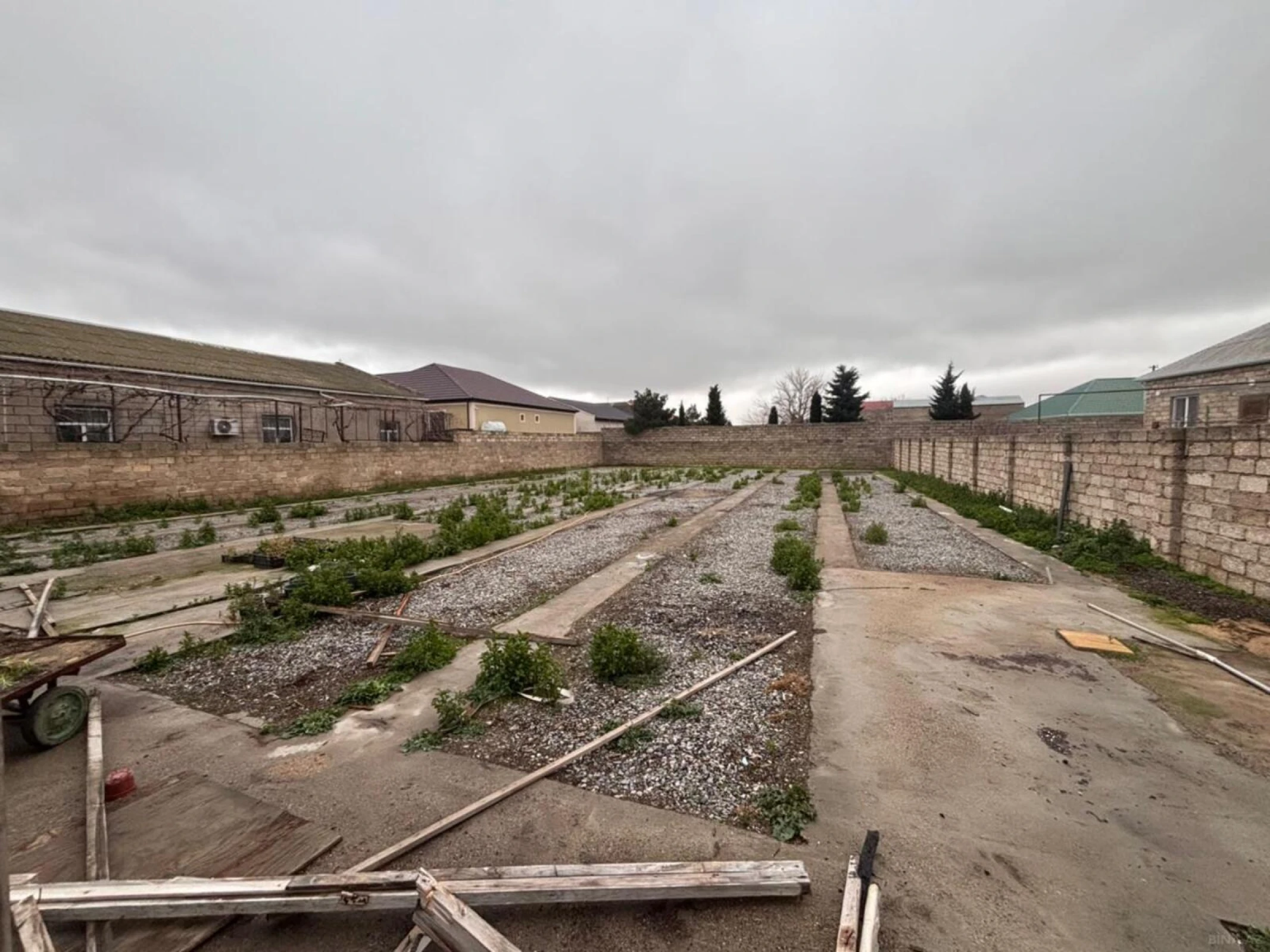 Satılır torpaq sahəsi 10 m²