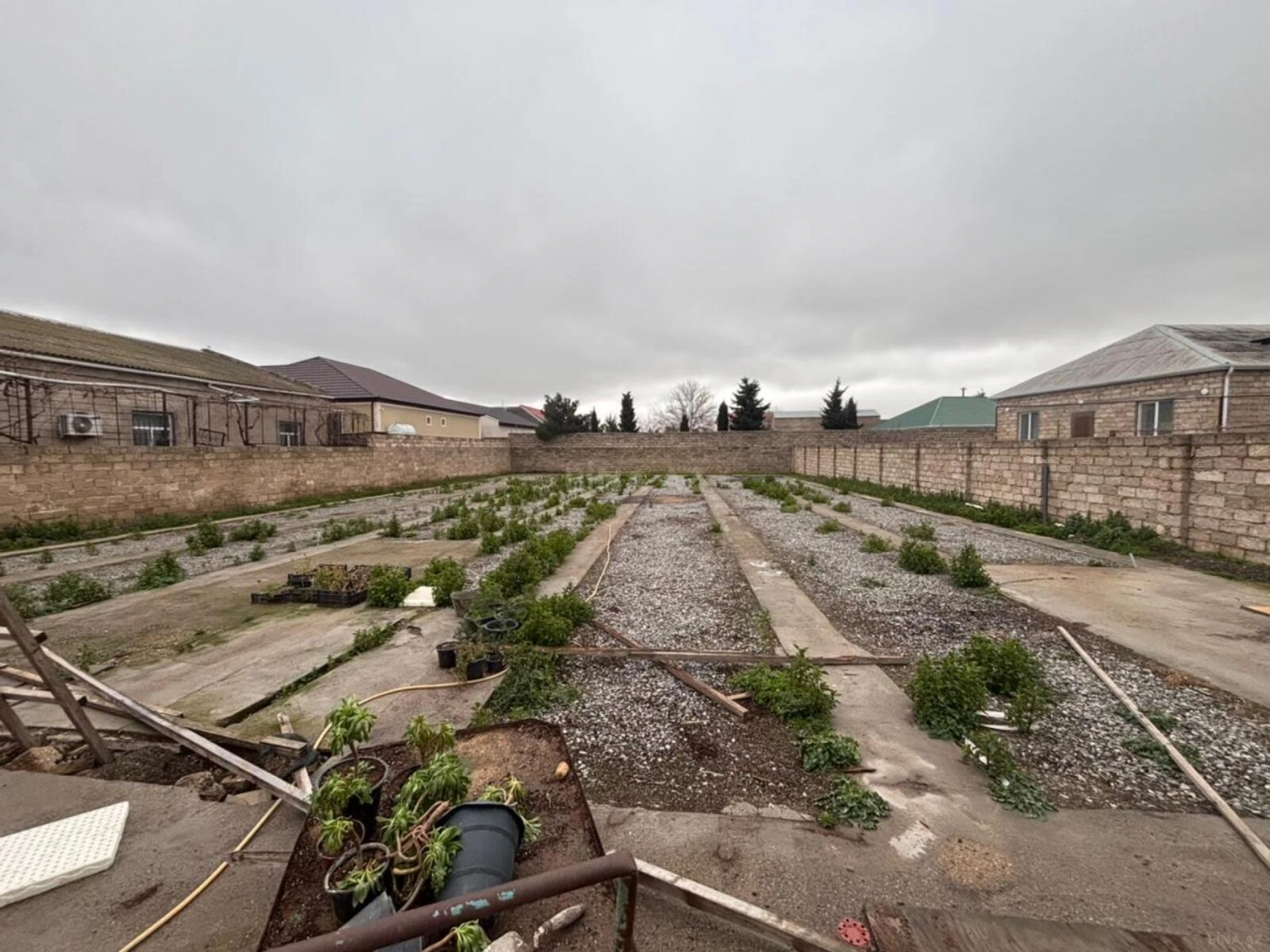 Satılır torpaq sahəsi 10 m²