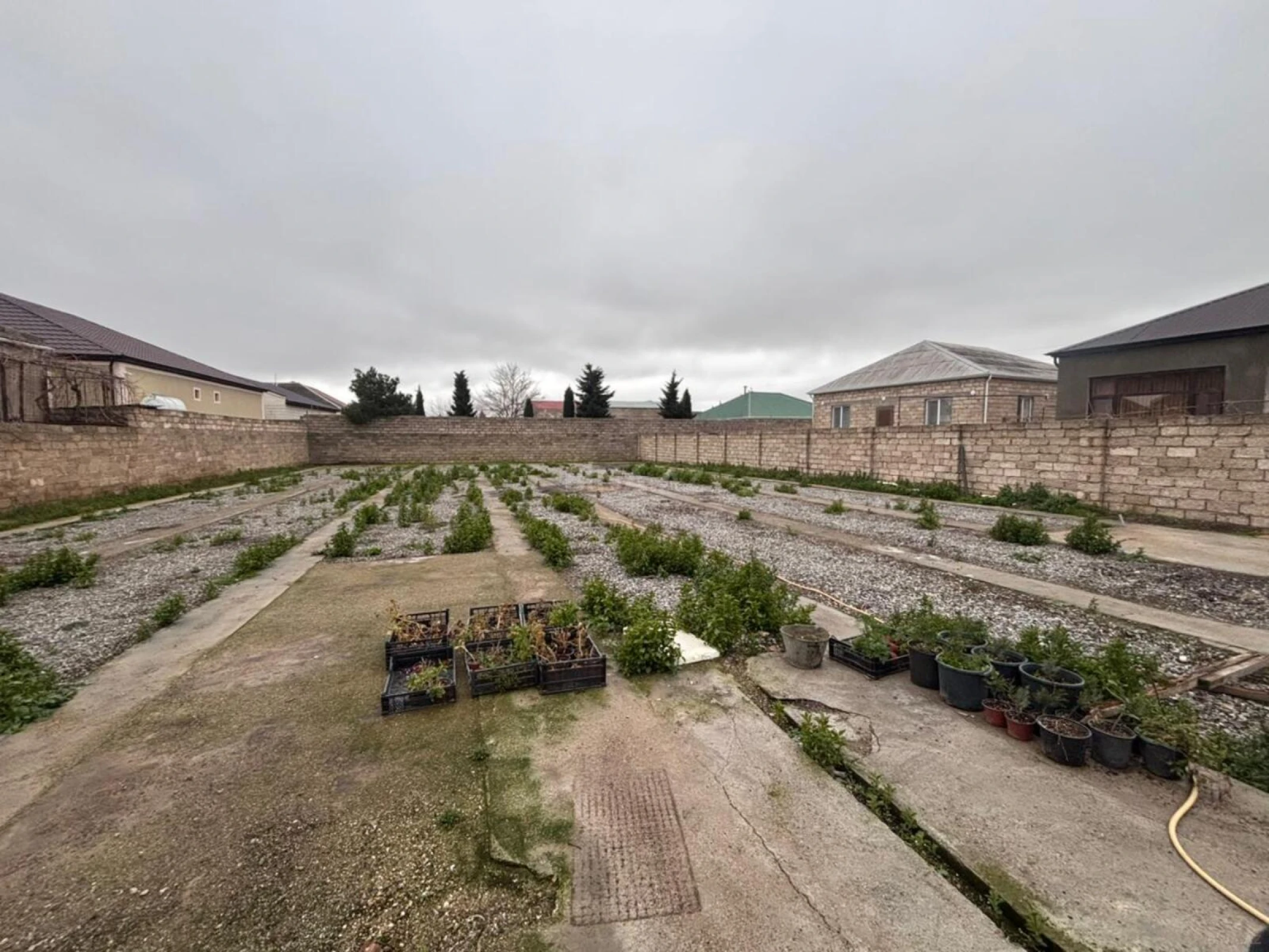 Satılır torpaq sahəsi 10 m²