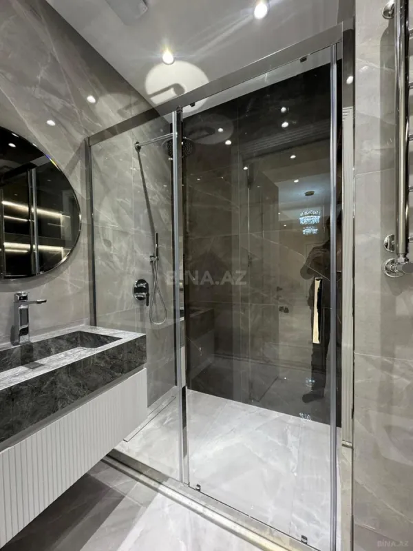 Kirayə verilir 3 otaqlı mənzil 129 m²