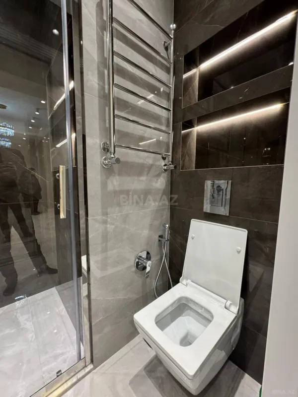 Kirayə verilir 3 otaqlı mənzil 129 m²