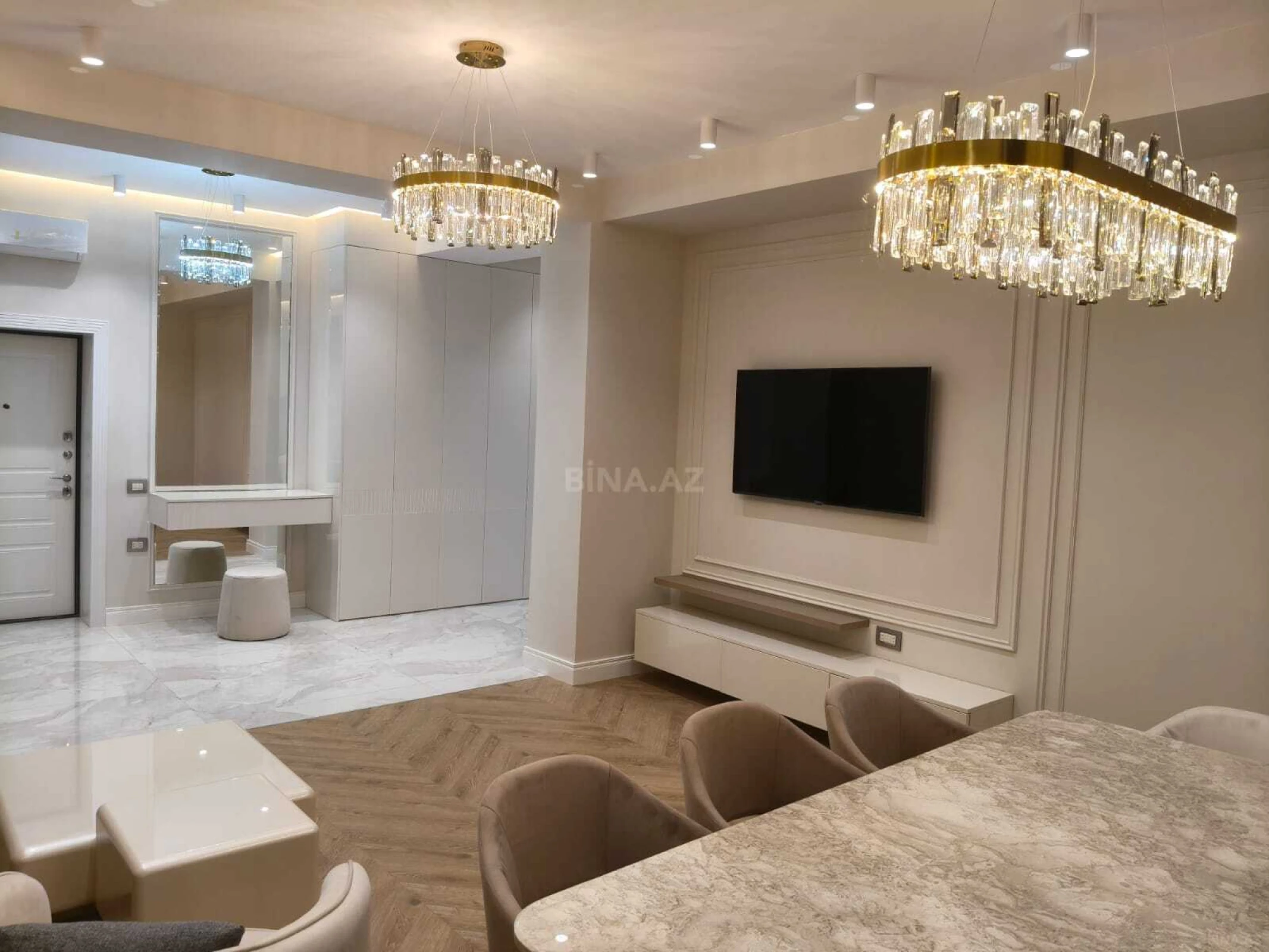 Kirayə verilir 3 otaqlı mənzil 129 m²