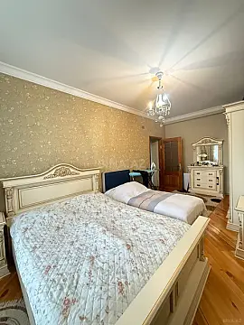 Satılır 2 otaqlı mənzil 88 m²