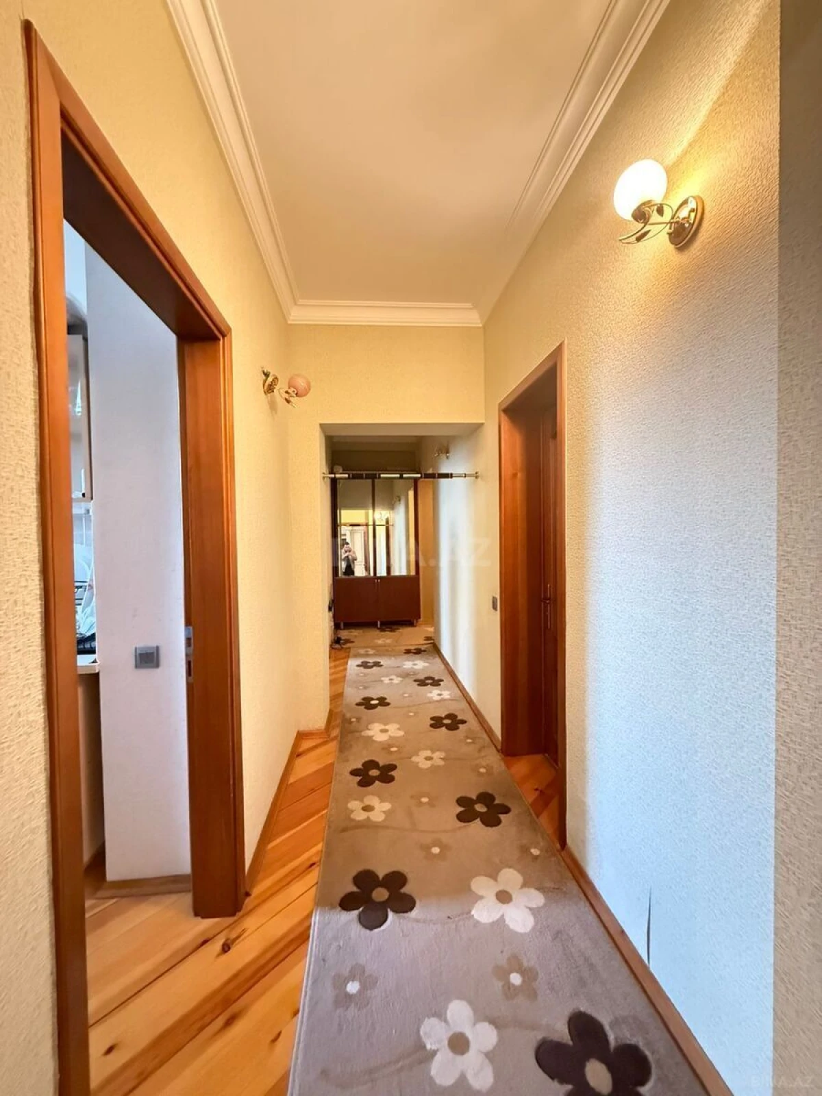 Satılır 2 otaqlı mənzil 88 m²