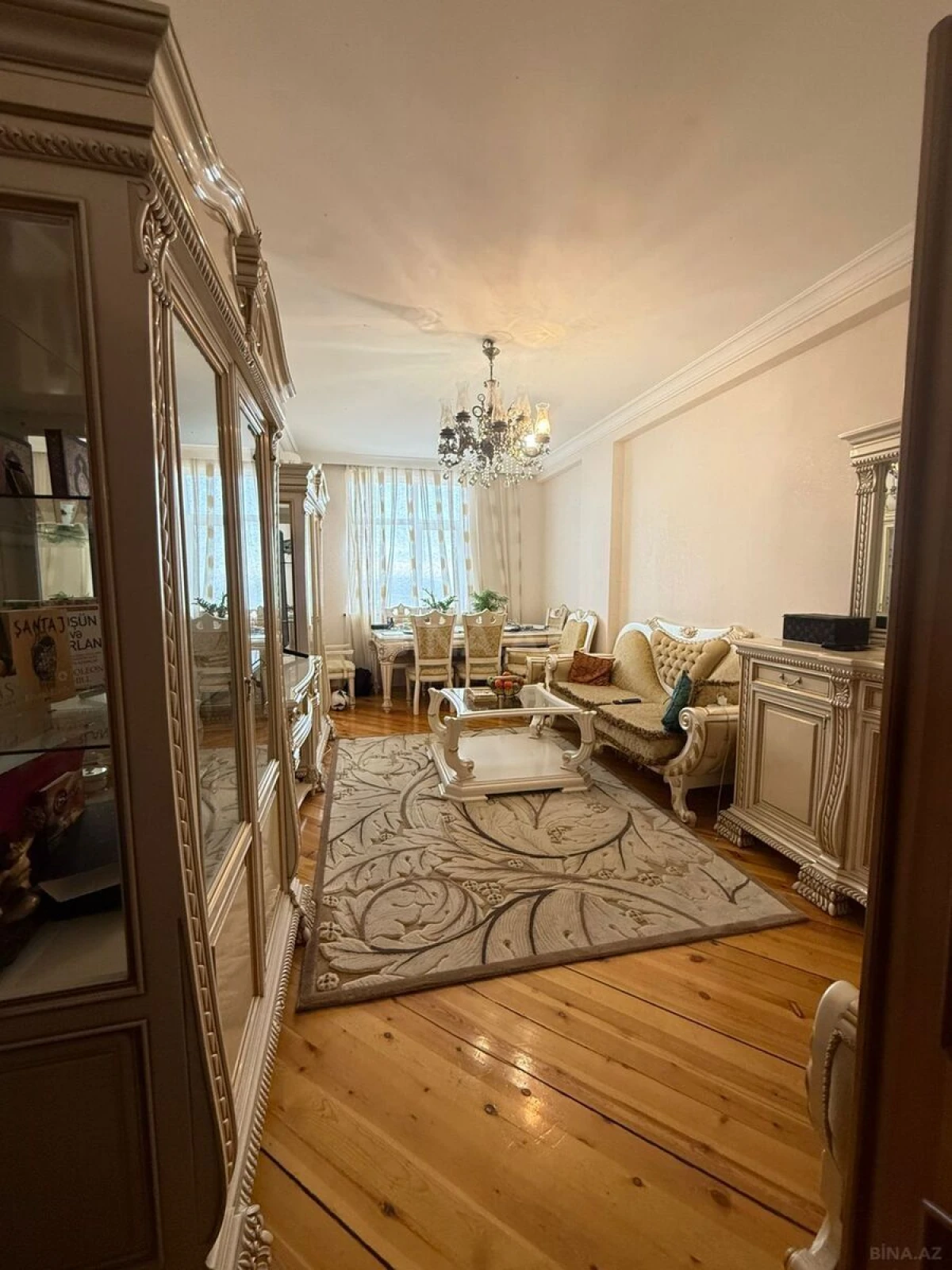 Satılır 2 otaqlı mənzil 88 m²