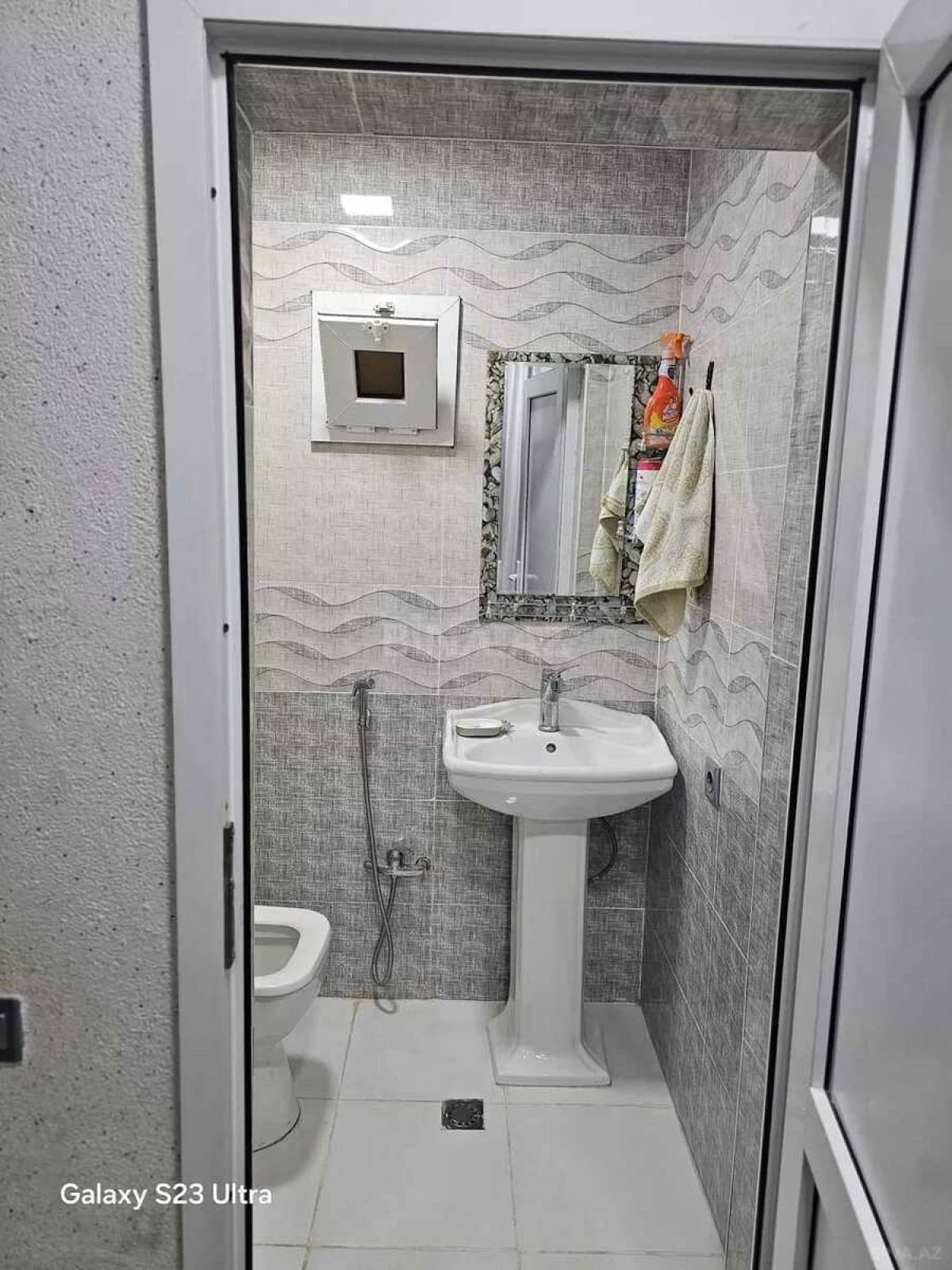 Satılır 5 otaqlı həyət evi 240 m²