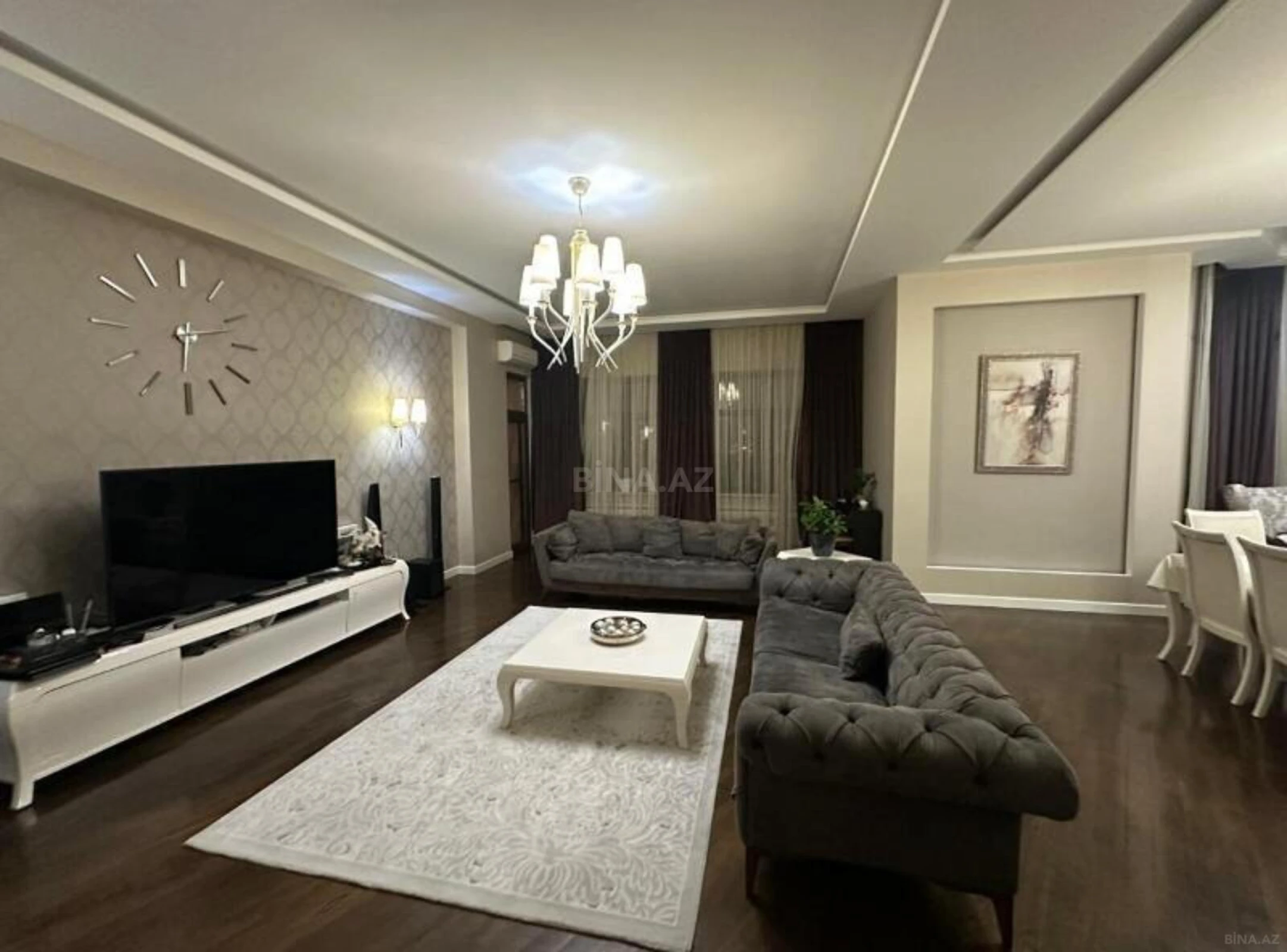 Satılır 4 otaqlı mənzil 200 m²