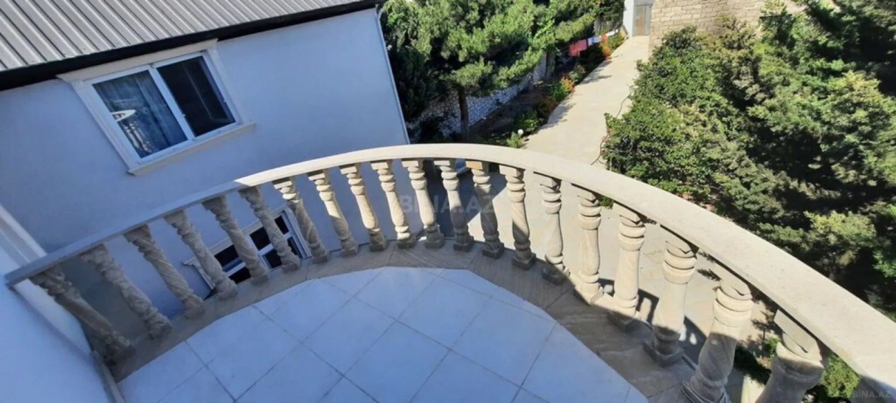 Satılır 5 otaqlı həyət evi 200 m²