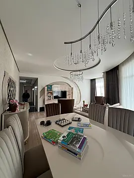 Satılır 3 otaqlı mənzil 158 m²