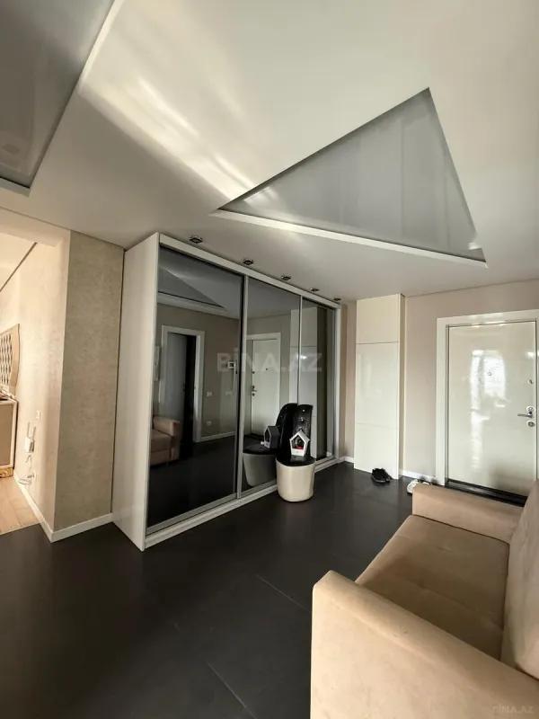 Satılır 3 otaqlı mənzil 158 m²