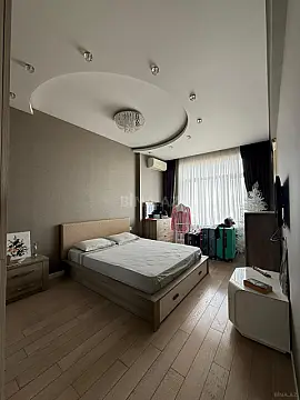 Satılır 3 otaqlı mənzil 158 m²