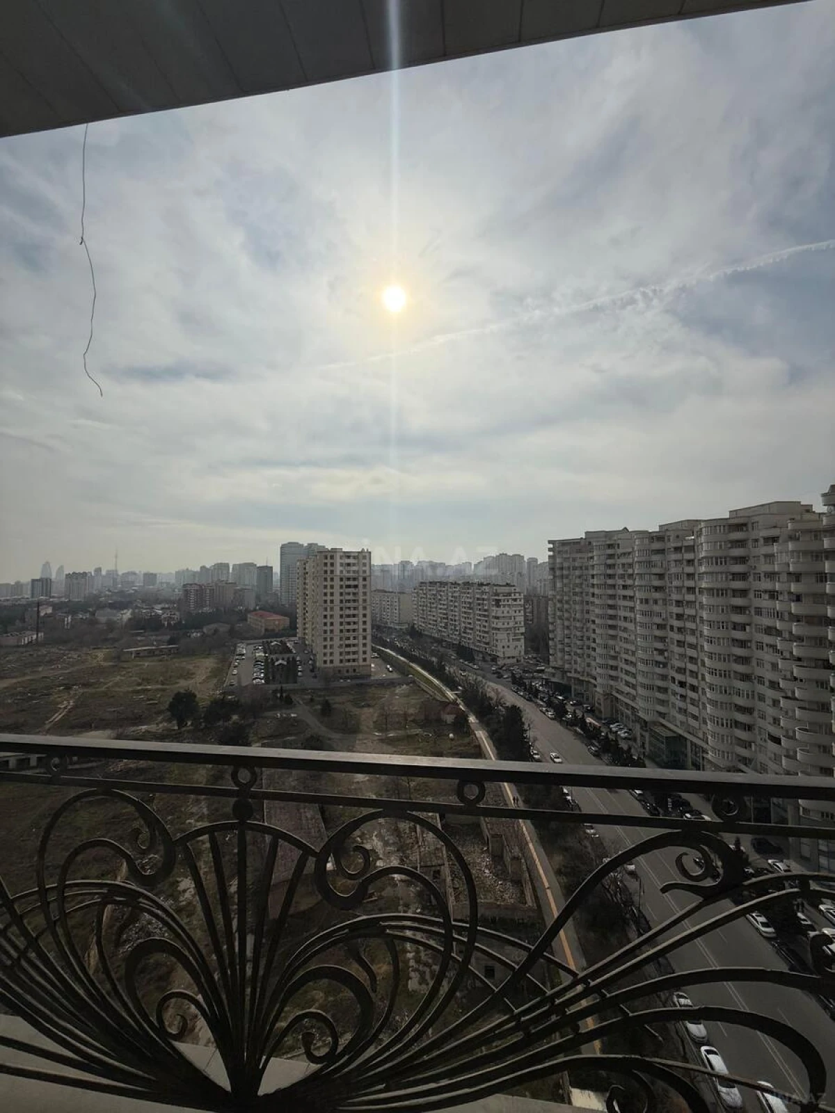 Satılır 3 otaqlı mənzil 158 m²