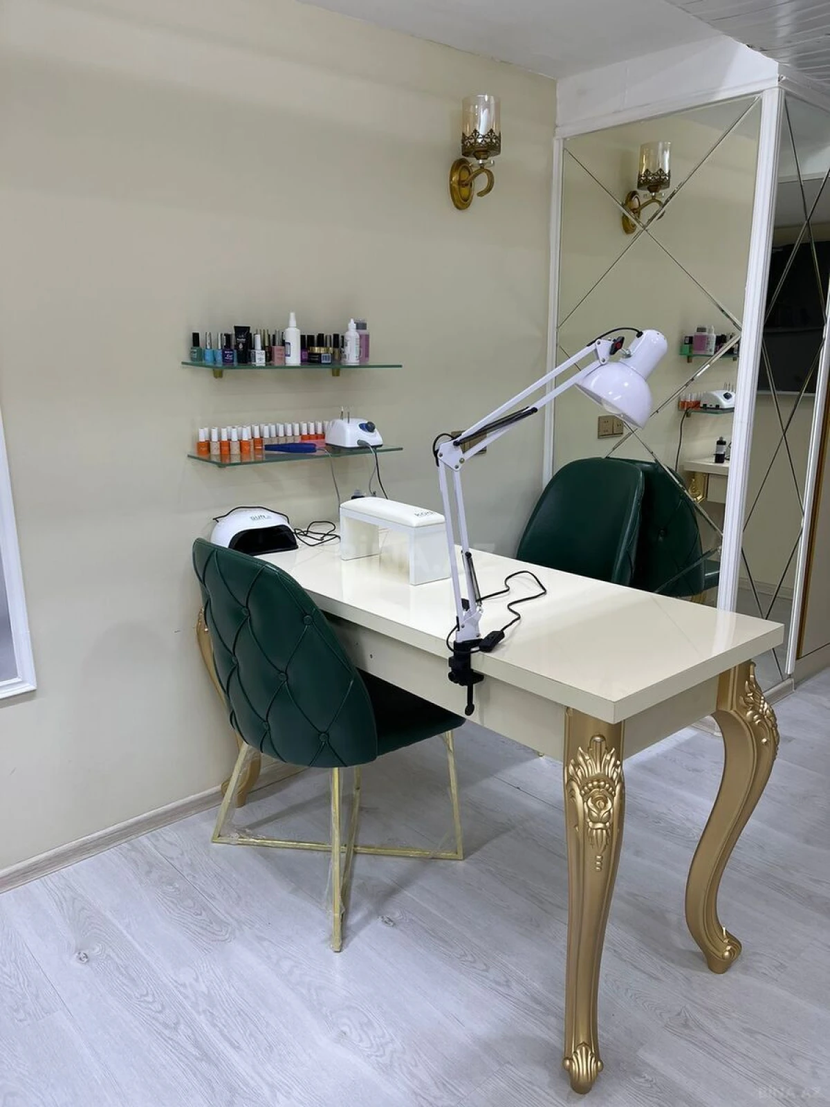 Kirayə verilir obyekt 210 m²