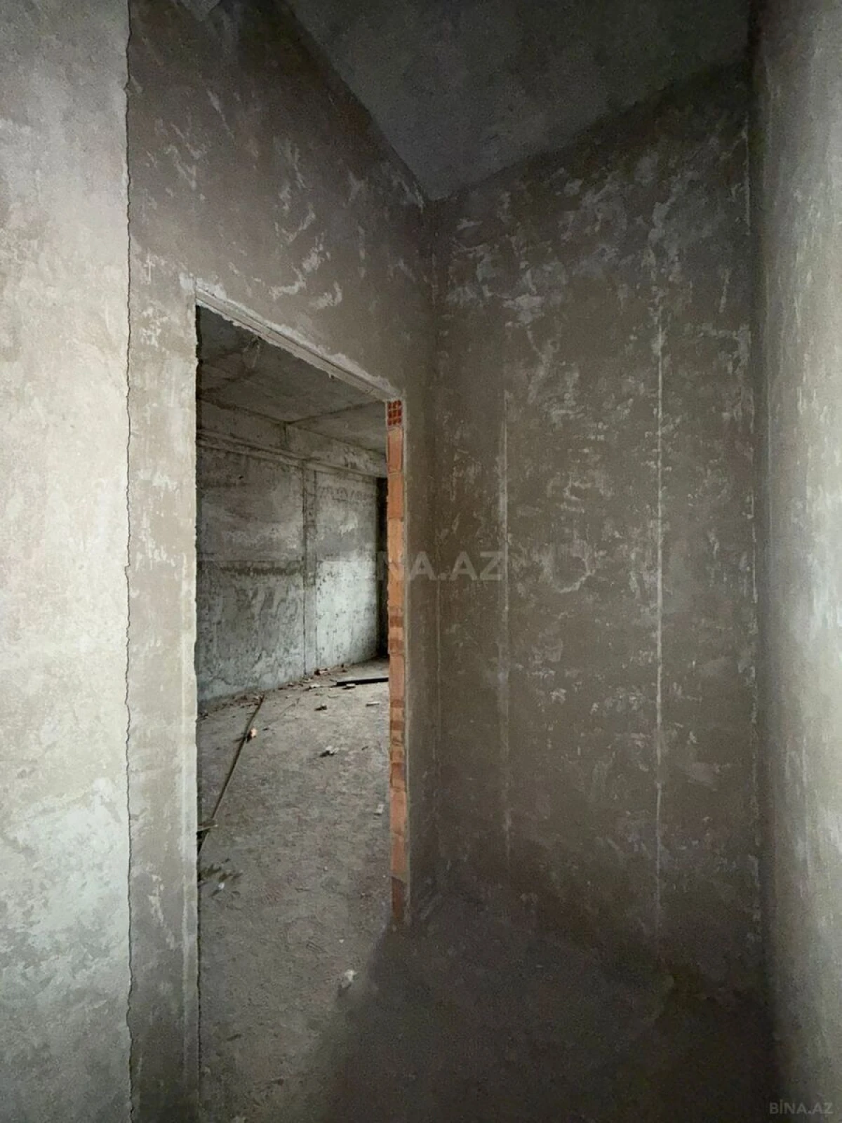 Satılır 2 otaqlı mənzil 108 m²