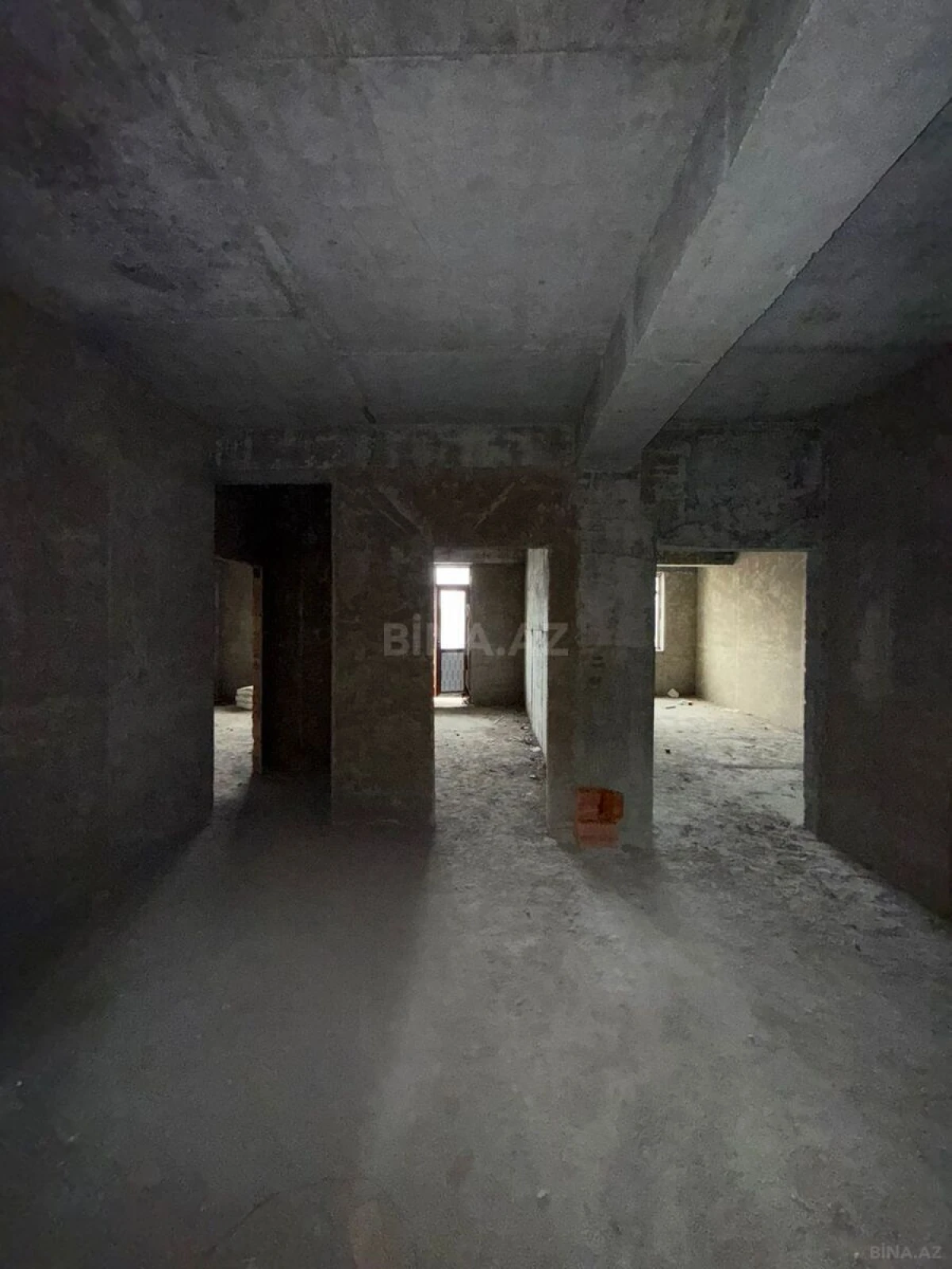 Satılır 2 otaqlı mənzil 108 m²