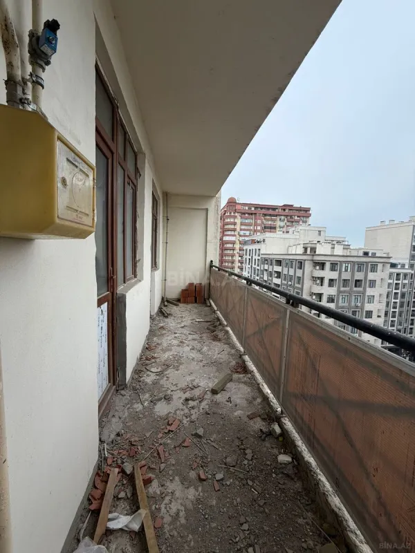 Satılır 2 otaqlı mənzil 108 m²