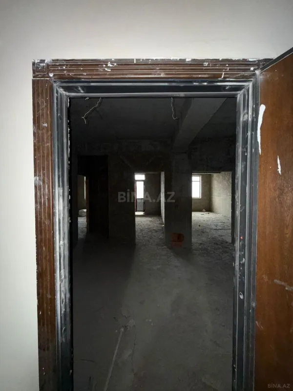 Satılır 2 otaqlı mənzil 108 m²