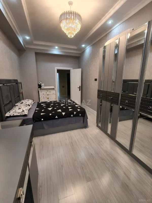 Satılır 3 otaqlı mənzil 125 m²