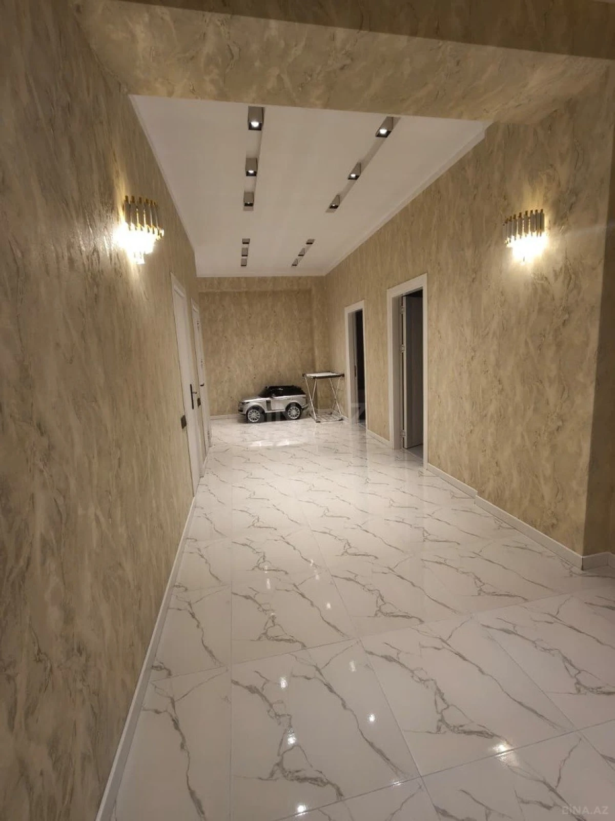 Satılır 3 otaqlı mənzil 125 m²