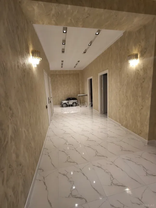 Satılır 3 otaqlı mənzil 125 m²